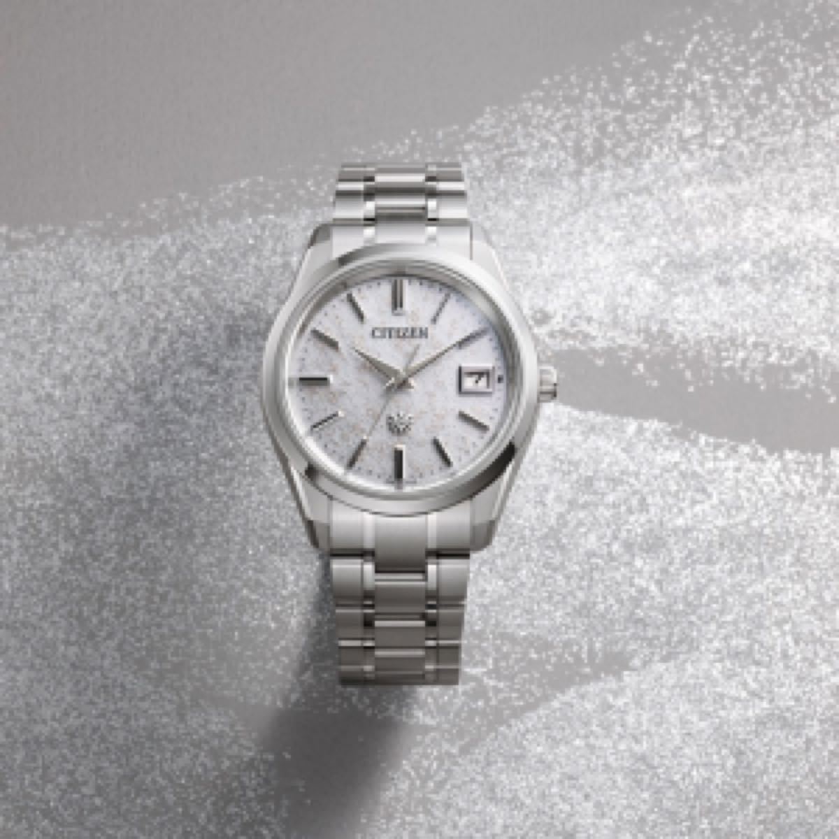 Citizen 38.3mm Nam AQ4100-65W